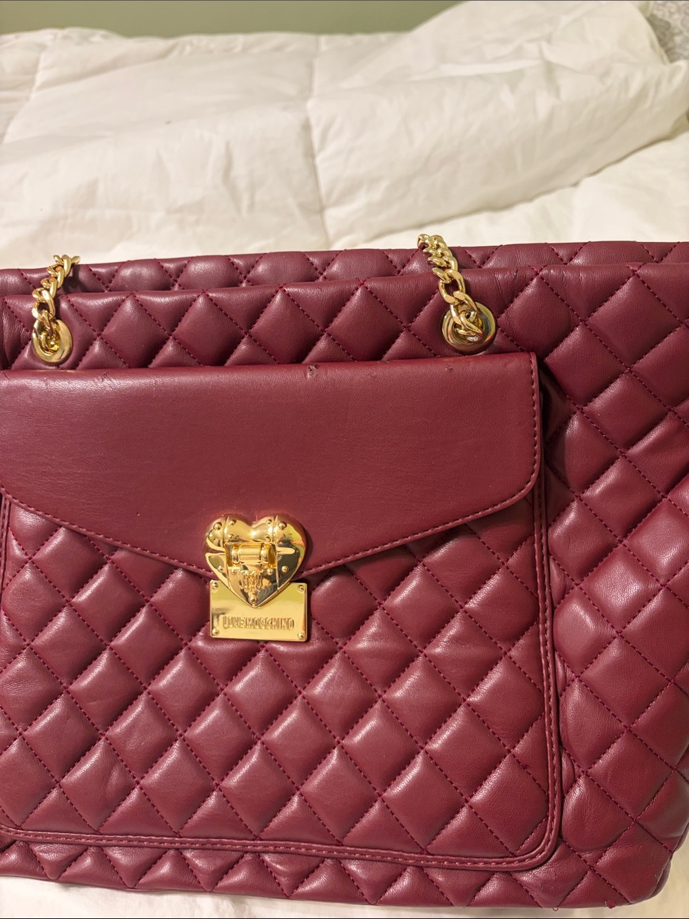 Love Moschino Quilted Burgundy Shoulder Bag with Gold Heart Lock - Picture 8 of 10